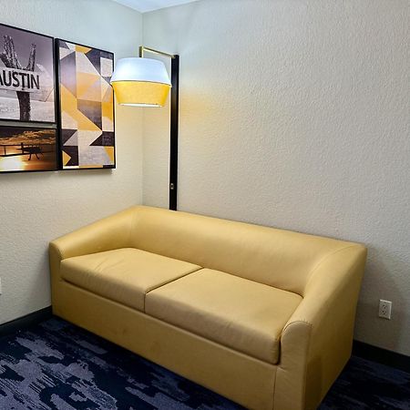 La Quinta By Wyndham Austin Southwest Hotel Kültér fotó