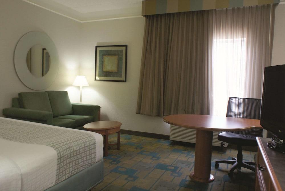 La Quinta By Wyndham Austin Southwest Hotel Kültér fotó